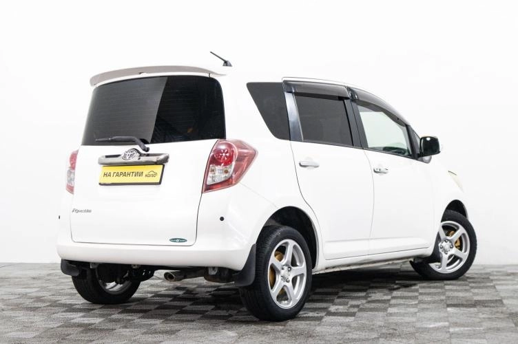 Toyota Ractis 6 из 6
