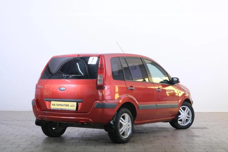 Ford Fusion 6 из 6