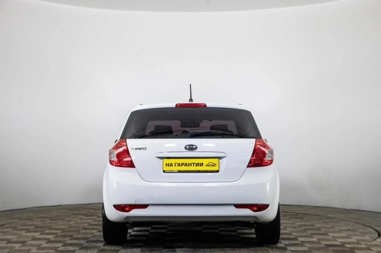 KIA cee'd 5 из 6