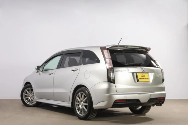Honda Stream 4 из 6