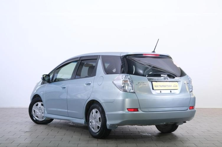 Honda Fit Shuttle 4 из 6