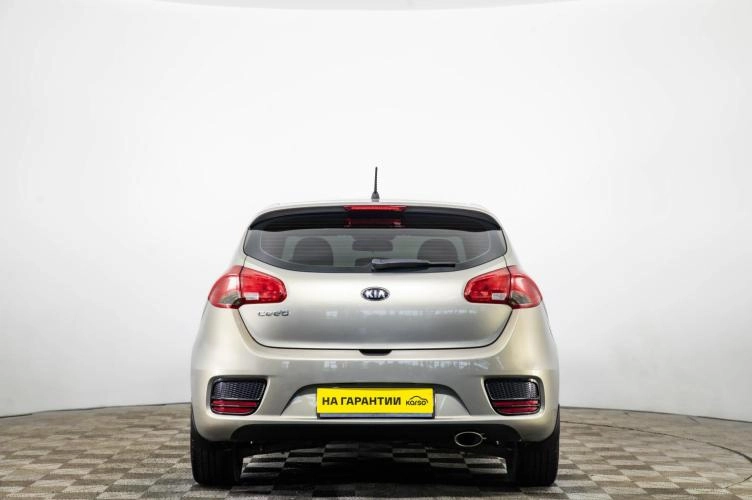 KIA cee'd 5 из 6