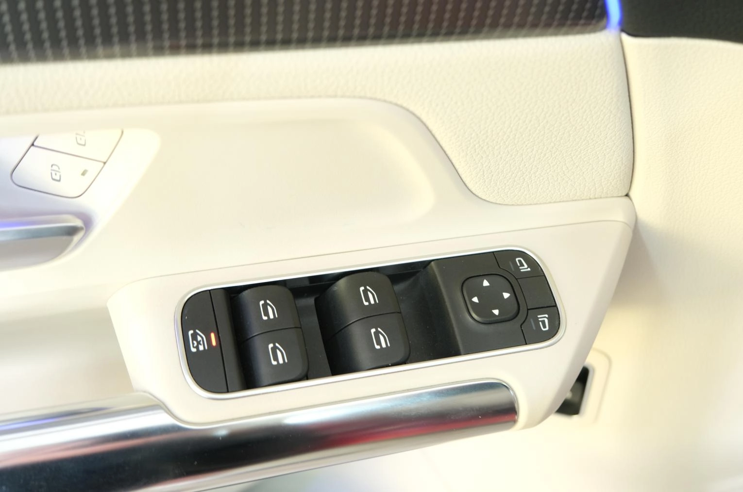 Mercedes-Benz GLA-класс 9 из 27