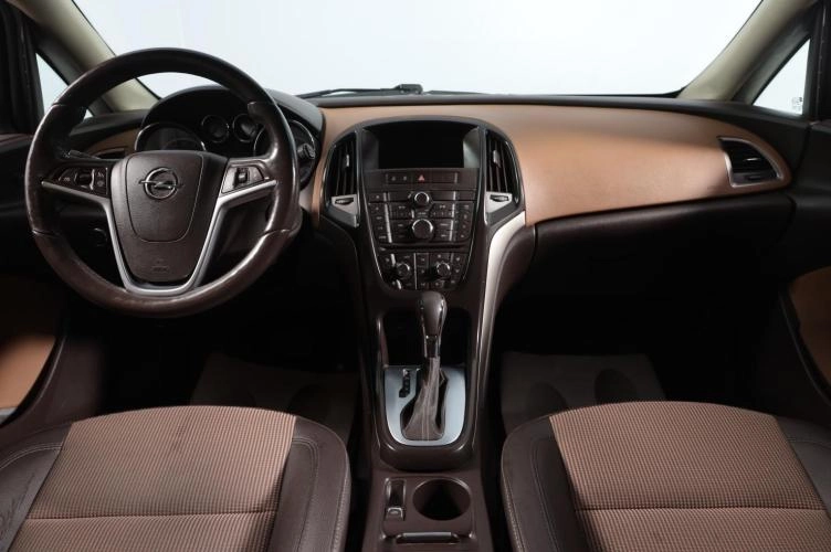 Opel Astra 8 из 18