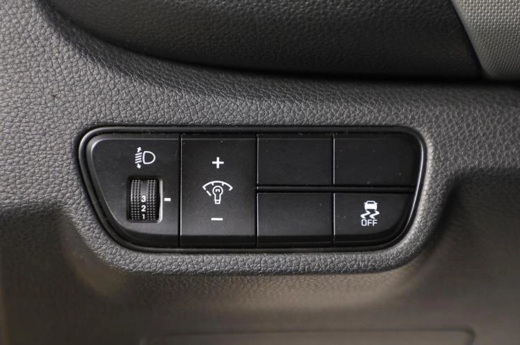 KIA Seltos 16 из 18