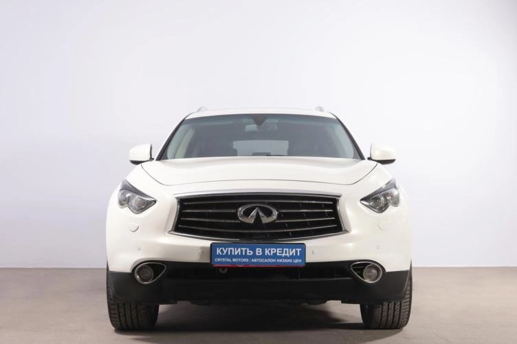 Infiniti QX70 2 из 6