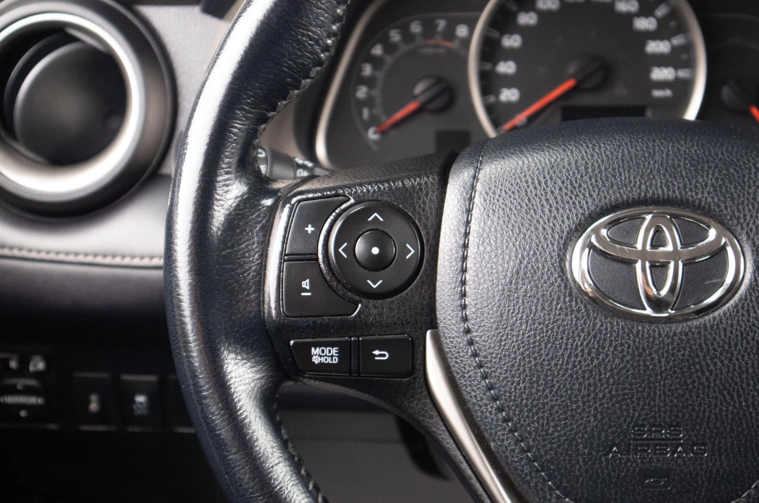 Toyota RAV4 11 из 21