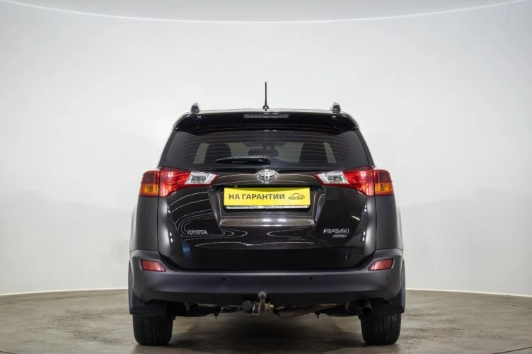 Toyota RAV4 5 из 6