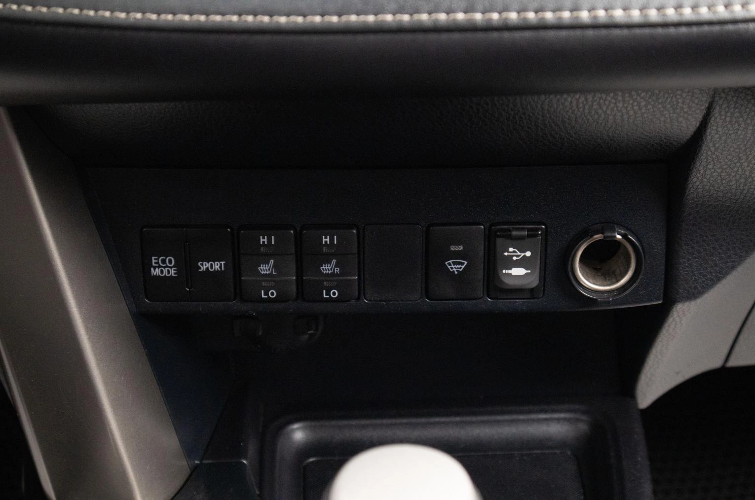 Toyota RAV4 14 из 21