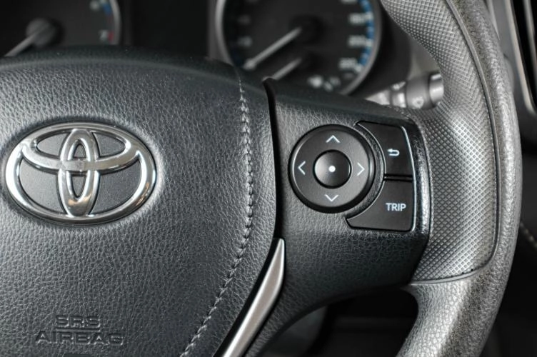 Toyota RAV4 15 из 19