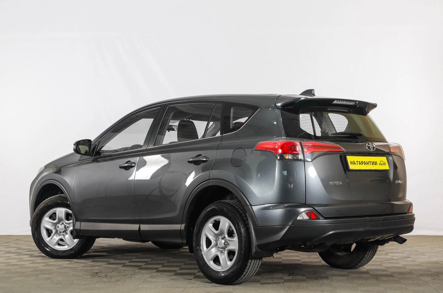 Toyota RAV4 4 из 19