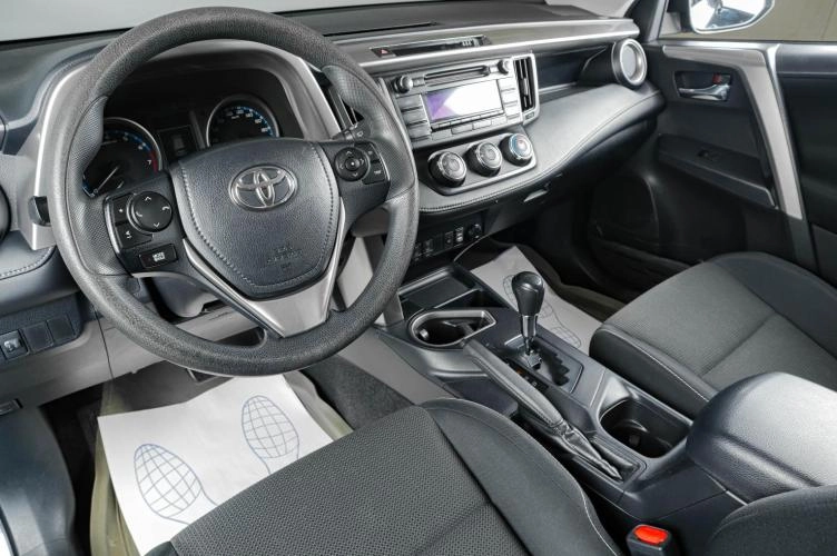 Toyota RAV4 7 из 19