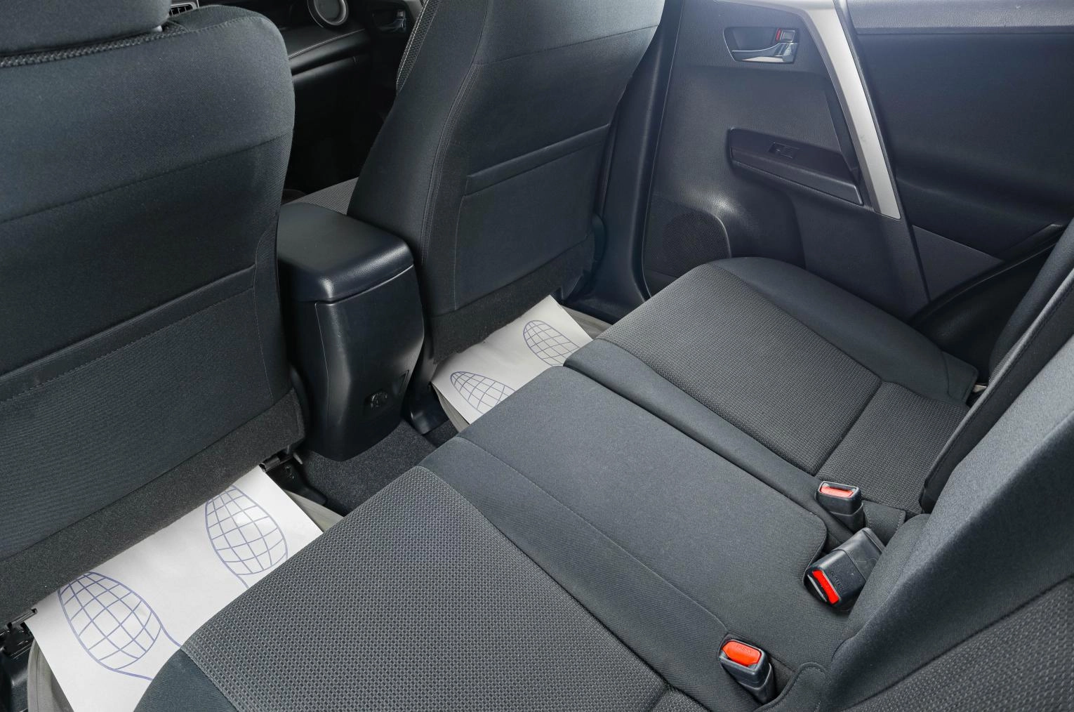 Toyota RAV4 8 из 19