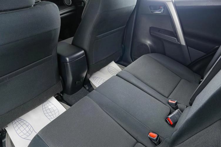 Toyota RAV4 8 из 19