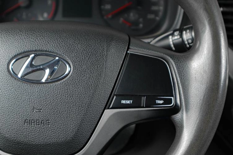 Hyundai Solaris 15 из 18