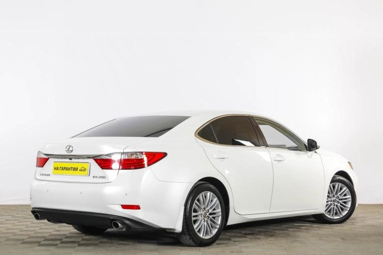 Lexus ES 6 из 6
