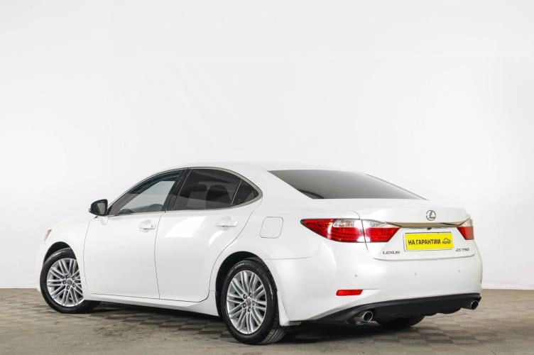 Lexus ES 4 из 6