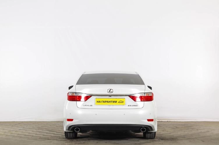 Lexus ES 5 из 6