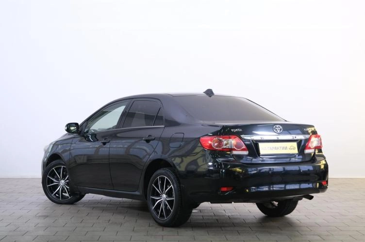 Toyota Corolla 4 из 6