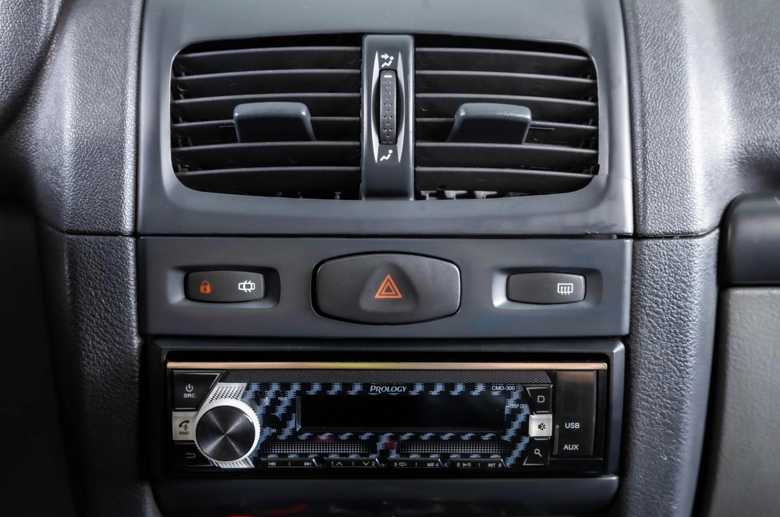 Renault Symbol 15 из 18