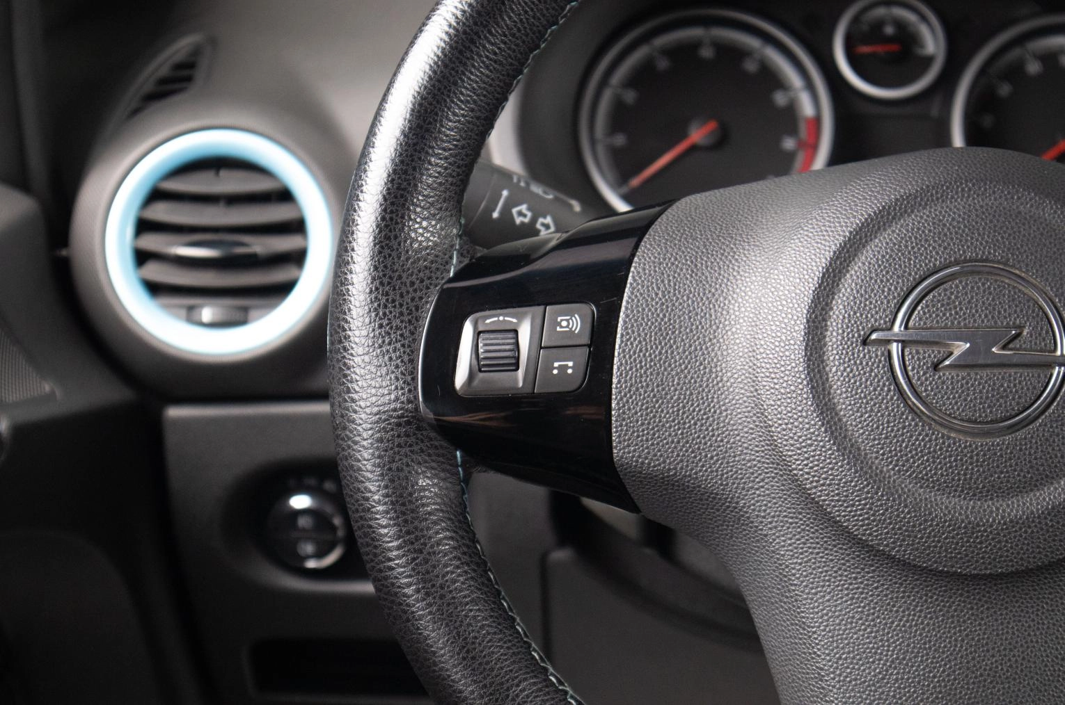 Opel Corsa 11 из 19
