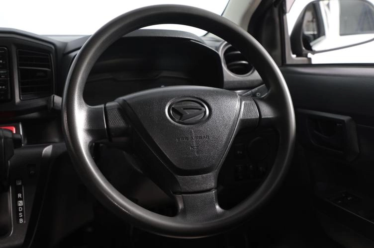 Daihatsu Mira e:S 11 из 15