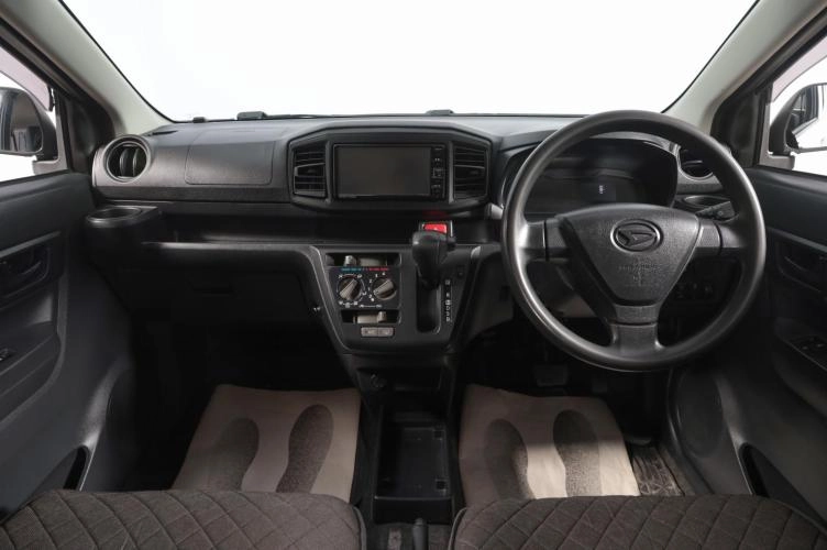 Daihatsu Mira e:S 8 из 15