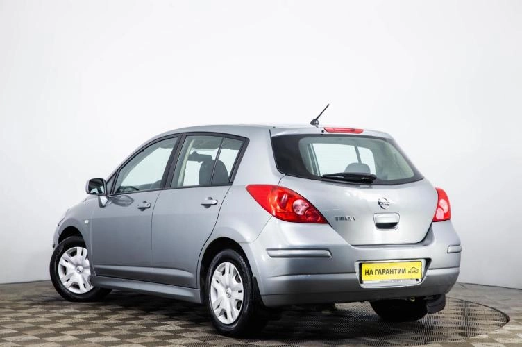 Nissan Tiida 6 из 6