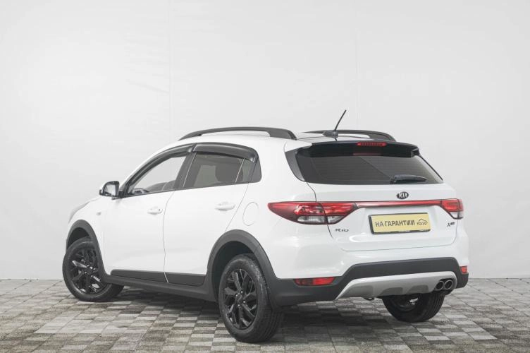 KIA Rio X-Line 4 из 6