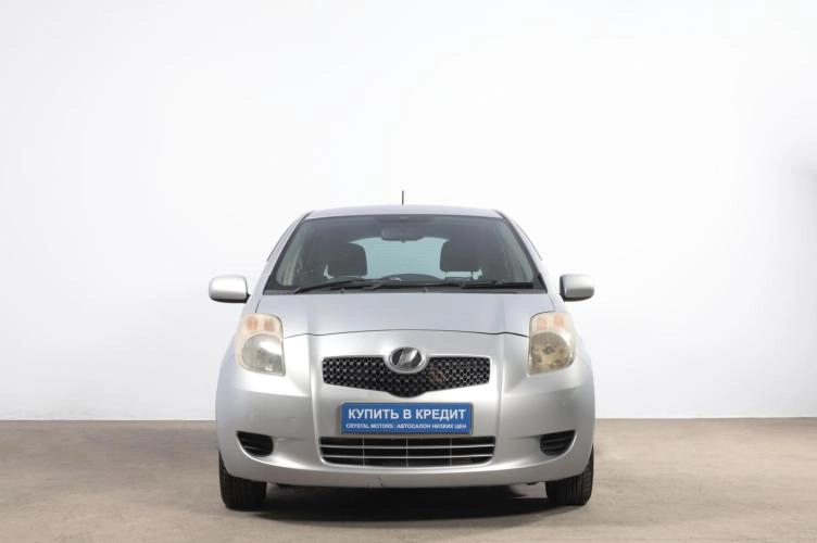 Toyota Vitz 2 из 6