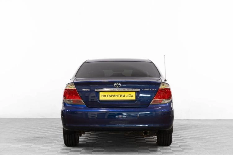 Toyota Camry 5 из 6