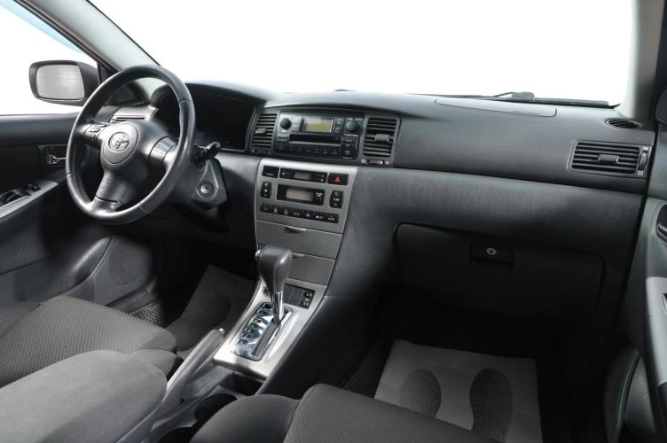 Toyota Corolla 9 из 17