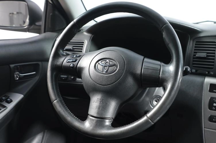 Toyota Corolla 11 из 17