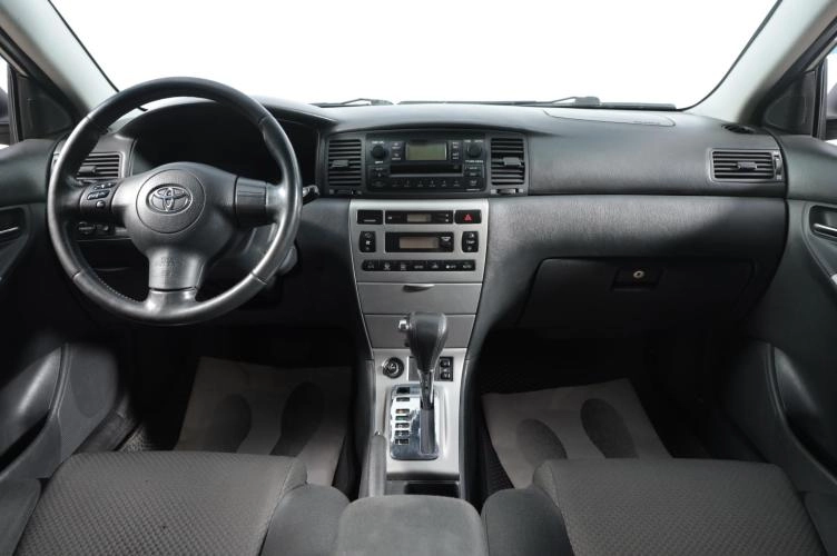 Toyota Corolla 8 из 17