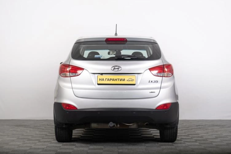 Hyundai ix35 4 из 6