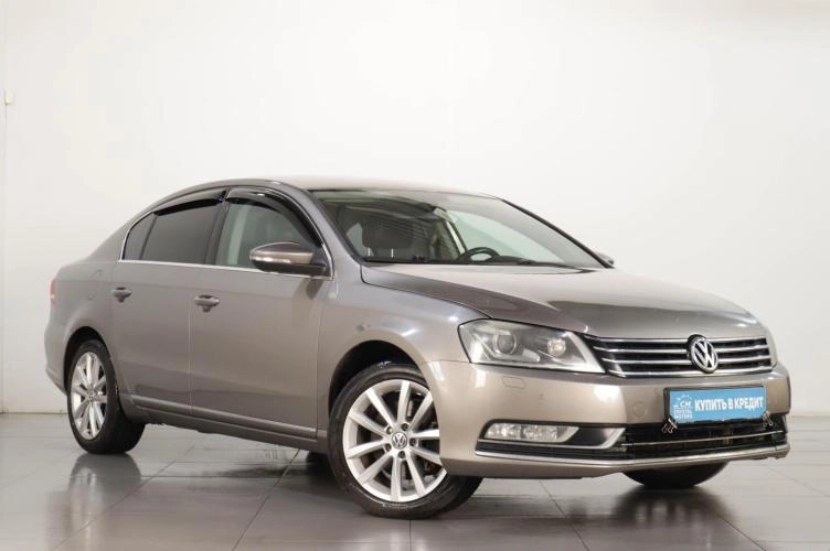 Volkswagen Passat 1 из 6