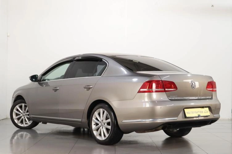 Volkswagen Passat 4 из 6
