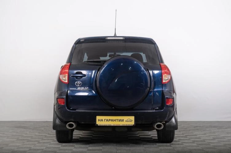 Toyota RAV4 4 из 6
