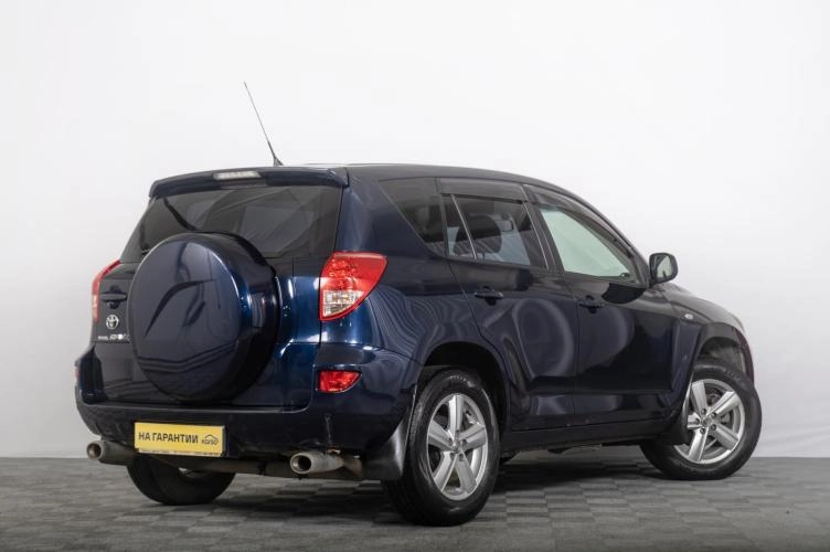 Toyota RAV4 6 из 6