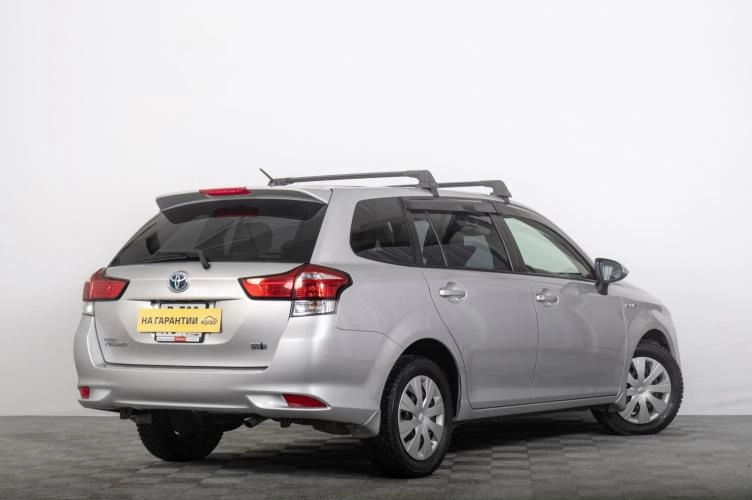 Toyota Corolla Fielder 6 из 6