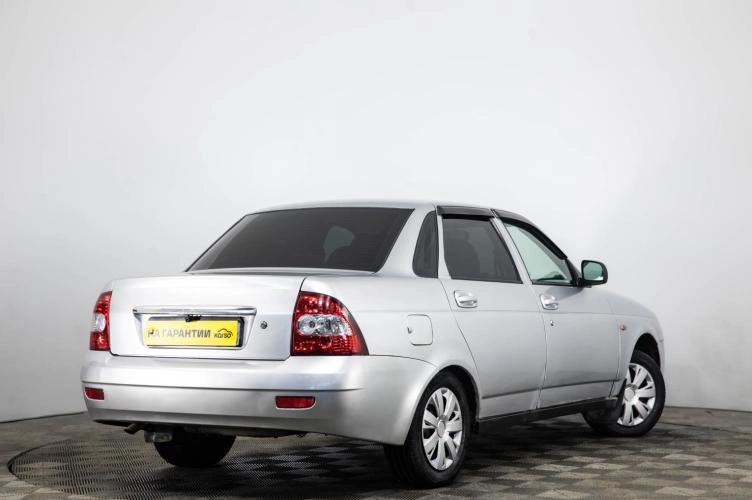 ВАЗ (LADA) Priora 4 из 6