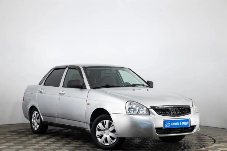 ВАЗ (LADA) Priora 1 из 6
