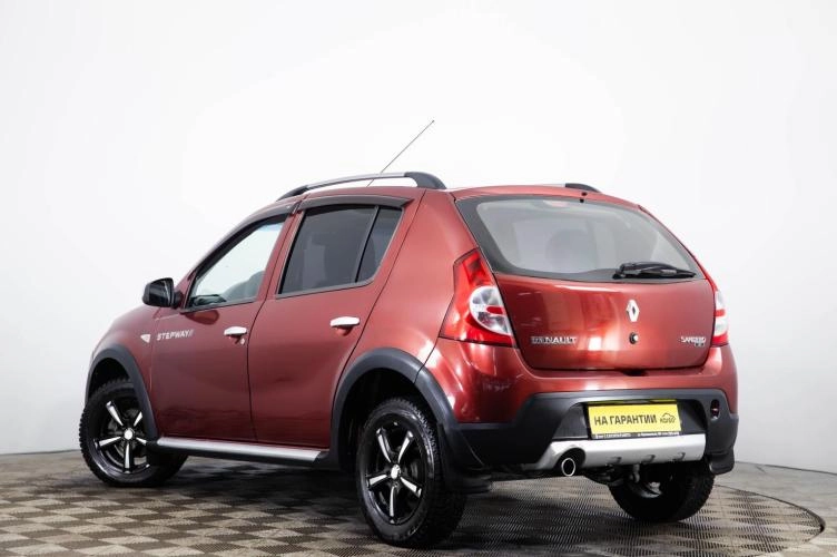 Renault Sandero 6 из 6