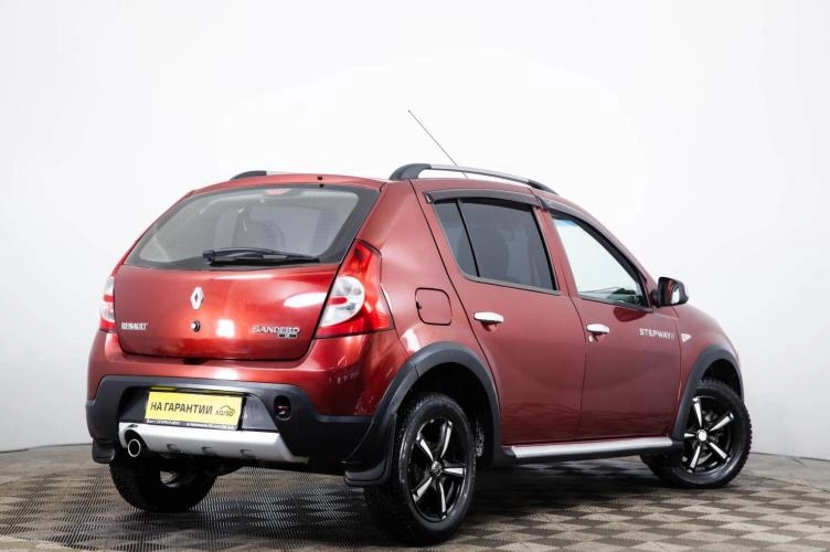 Renault Sandero 4 из 6