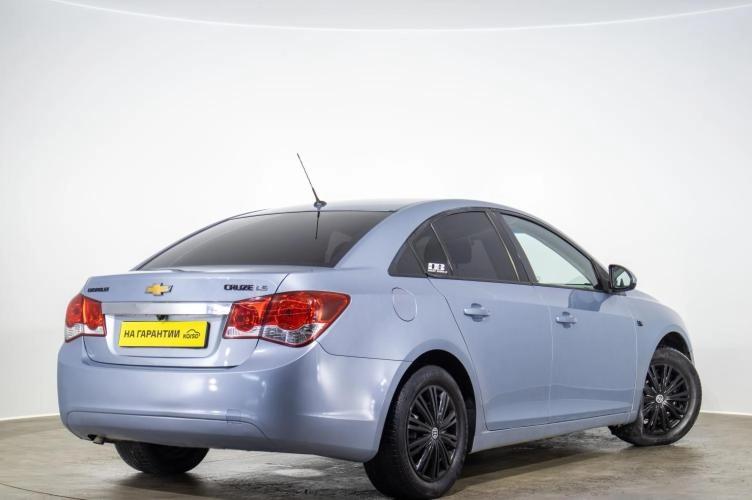 Chevrolet Cruze 4 из 6