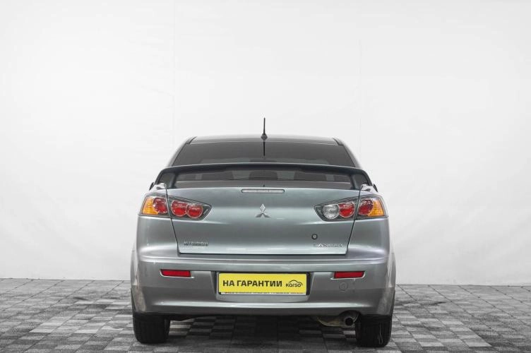 Mitsubishi Lancer 5 из 6