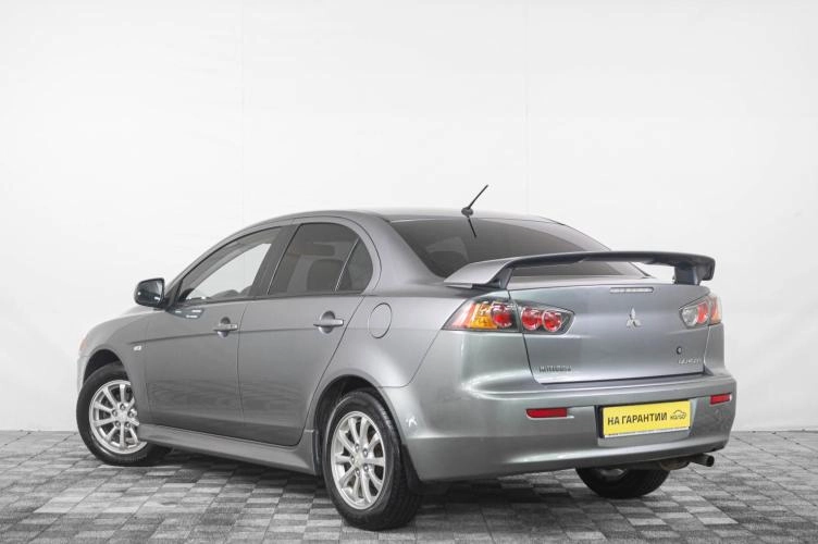 Mitsubishi Lancer 4 из 6