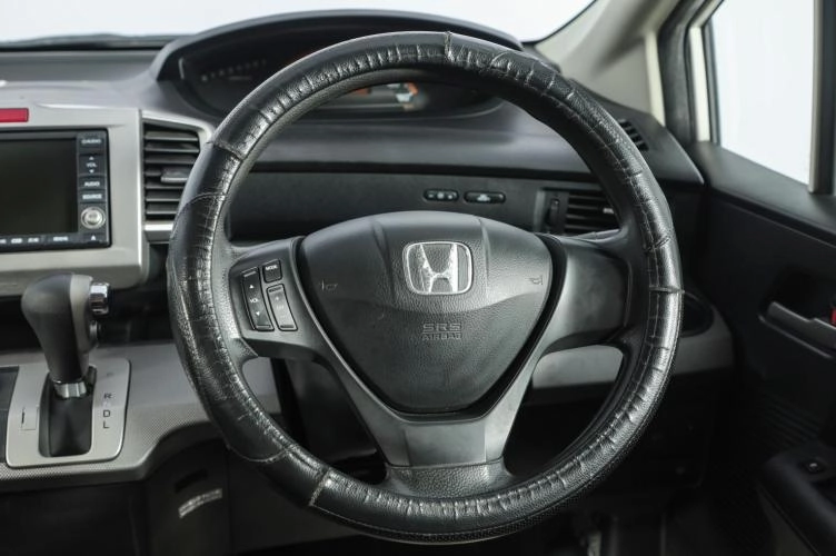 Honda Freed 11 из 17