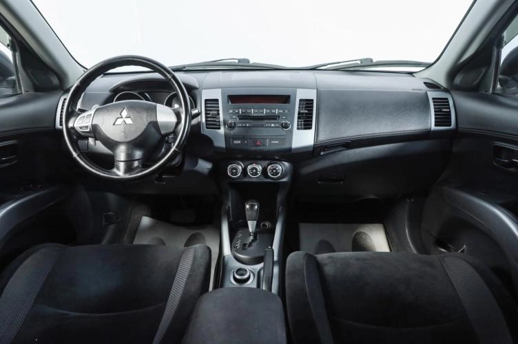 Mitsubishi Outlander 8 из 17