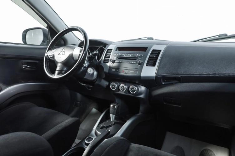 Mitsubishi Outlander 9 из 17